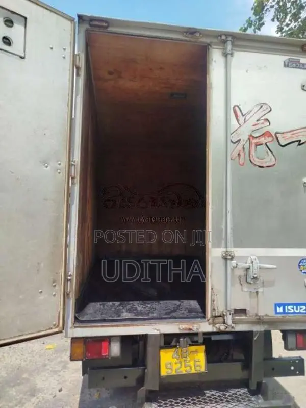 Isuzu ELF 1992 Lorry (Used)