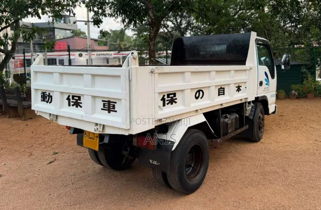 Isuzu Tipper 2003 Lorry (Used)