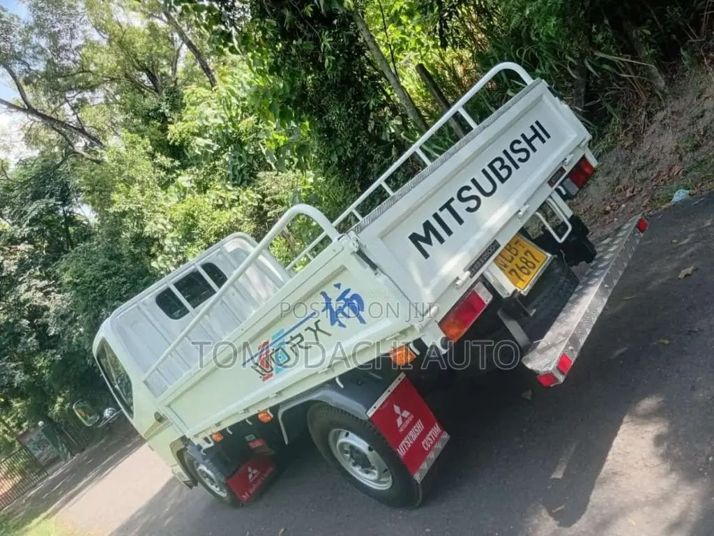 Mitsubishi Canter 2002 Lorry (Used)