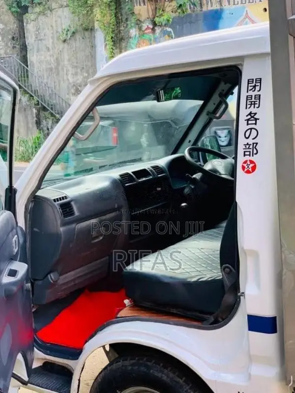 Mazda Vanette Lion Face 2004 Lorry (Used)