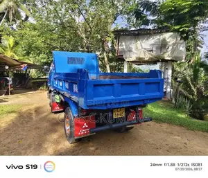 Mitsubishi Tipping 2000 Lorry Unregistered (Recondition)