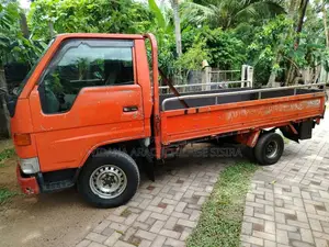 Toyota Dyna 2001 Lorry (Used)