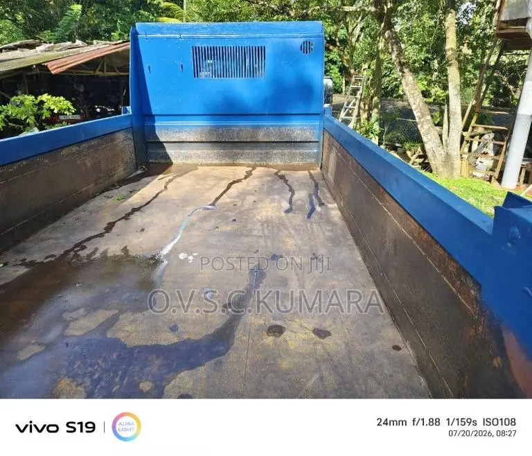 Mitsubishi Tipping 2000 Lorry Unregistered (Recondition)