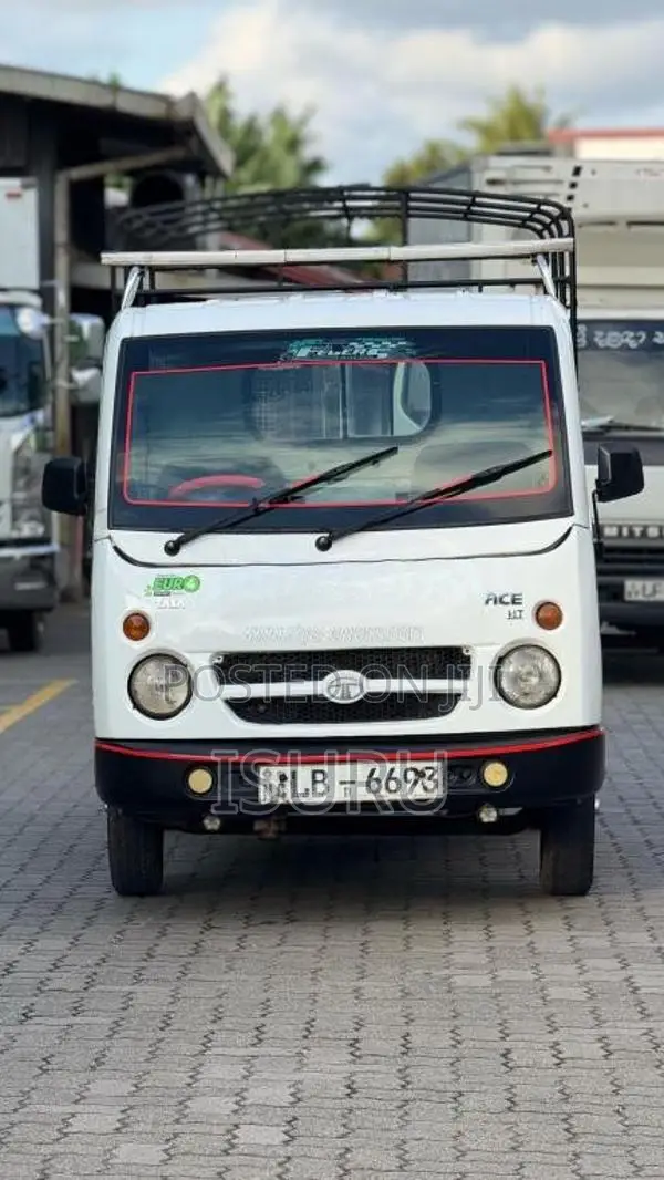 Tata Dimo Batta 2006 Lorry (Used)