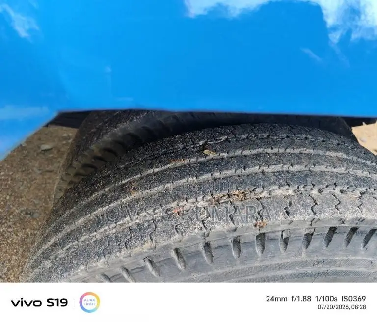 Mitsubishi Tipping 2000 Lorry Unregistered (Recondition)