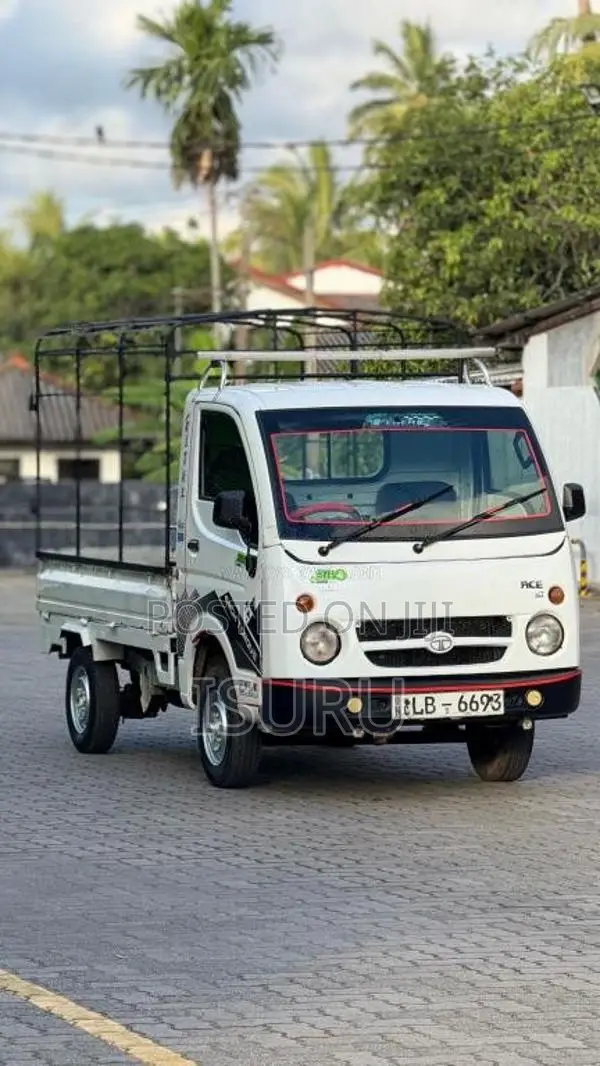 Tata Dimo Batta 2006 Lorry (Used)