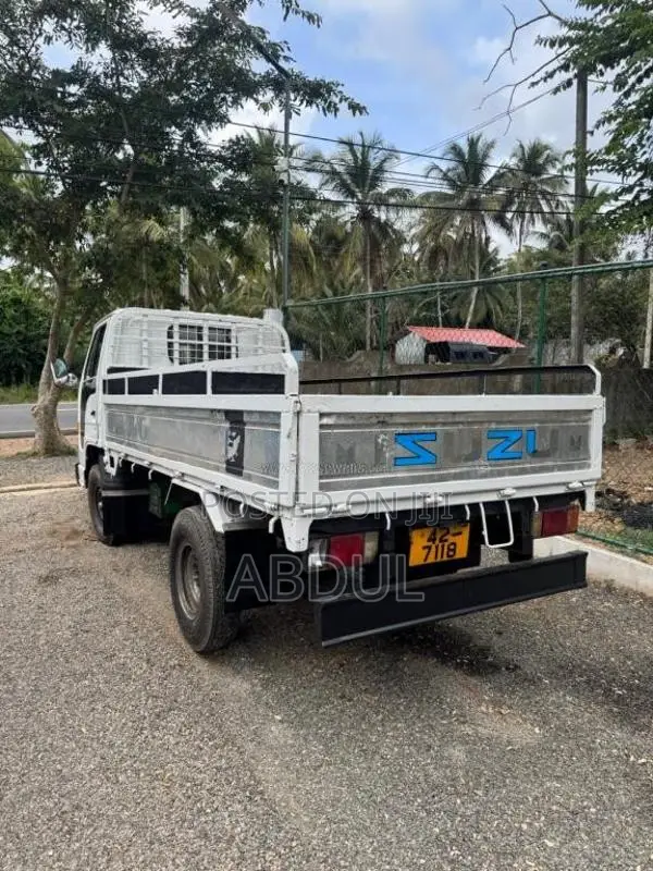 Isuzu 10.5 1980 Lorry (Used)