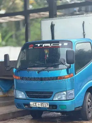 Toyota Dyna 2003 Lorry (Used)