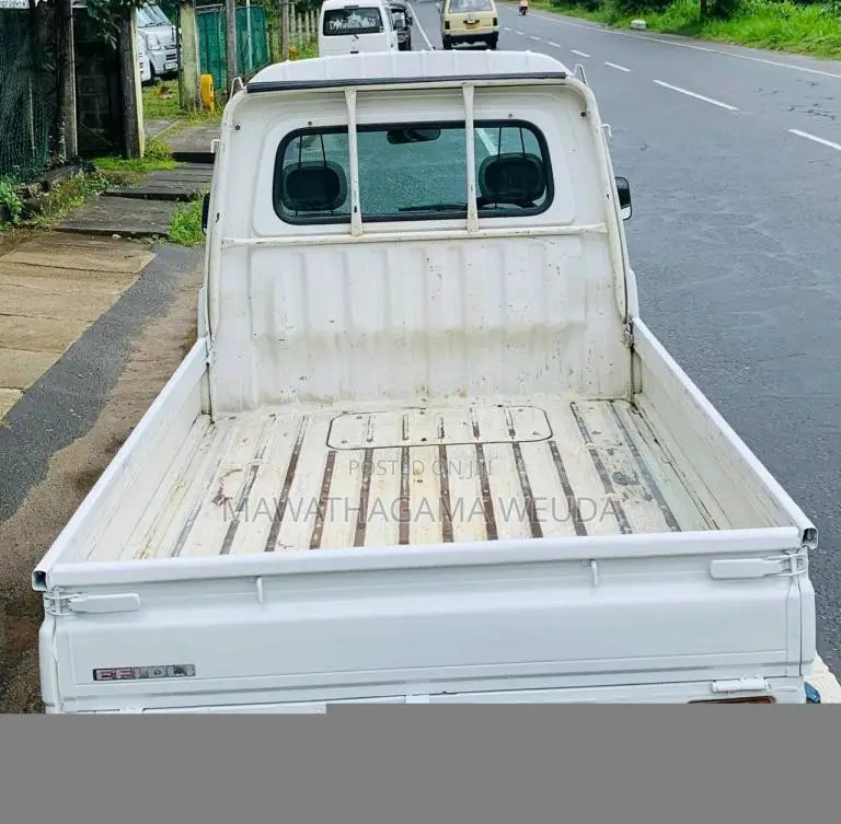 Daihatsu Hijet 2004 Lorry (Used)