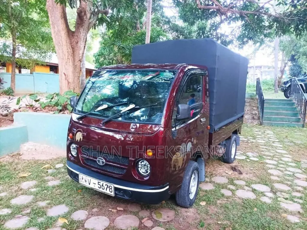 Tata Dimo Batta 2013 Lorry (Used)