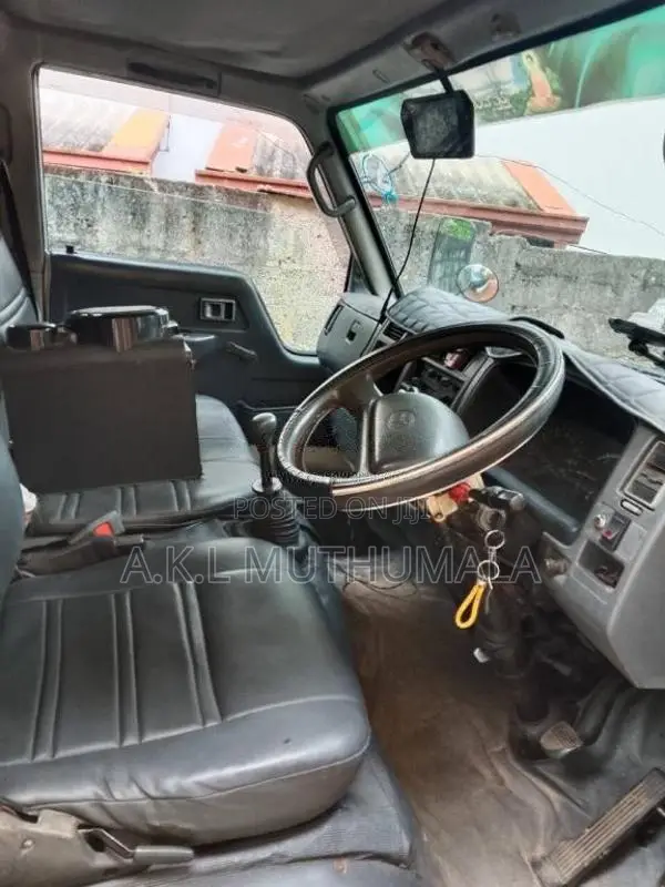 Toyota Dyna 1992 Lorry (Used)