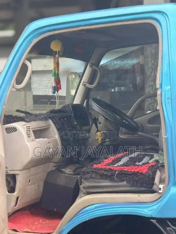 Toyota Dyna 2003 Lorry (Used)