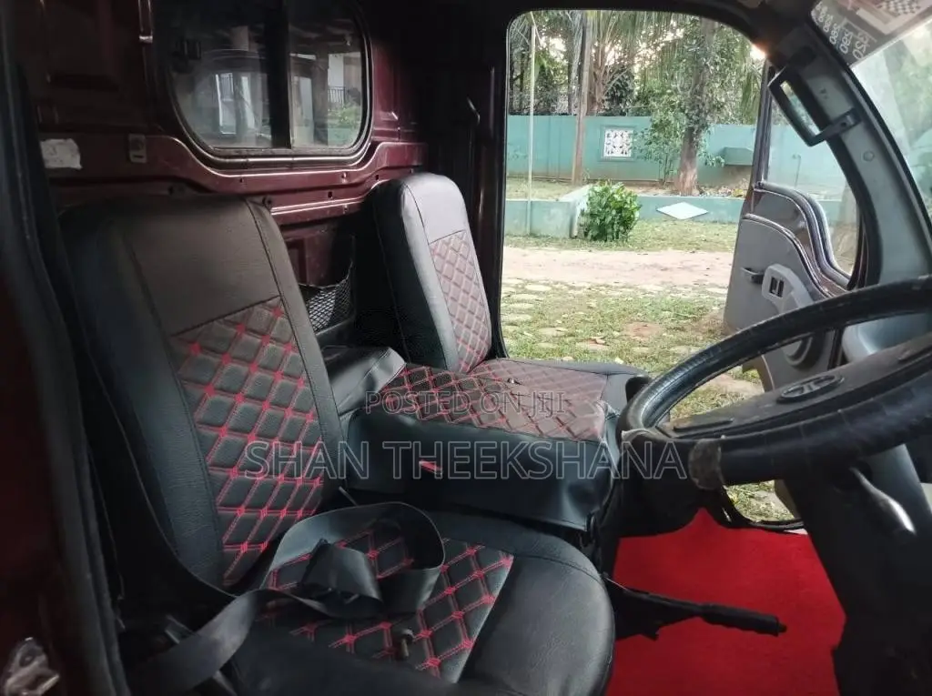 Tata Dimo Batta 2013 Lorry (Used)