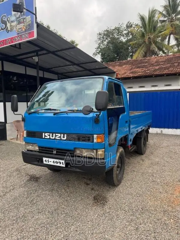 Isuzu Single Wheel 1981 Lorry (Used)