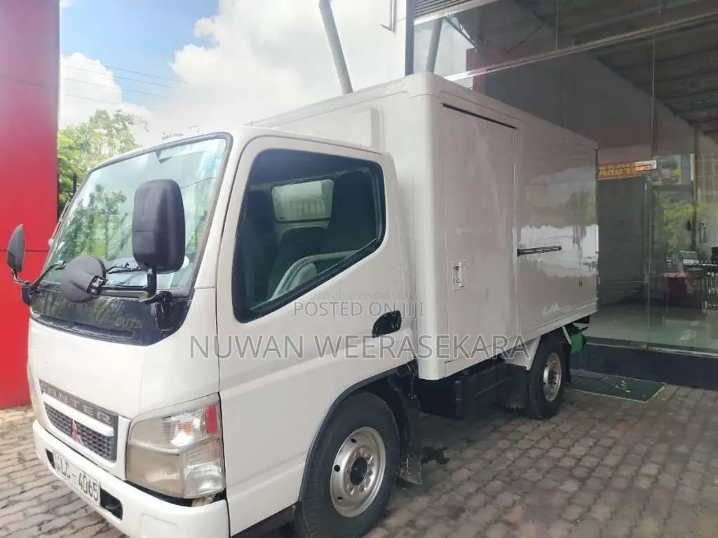 Mitsubishi Canter 2003 Lorry (Used)