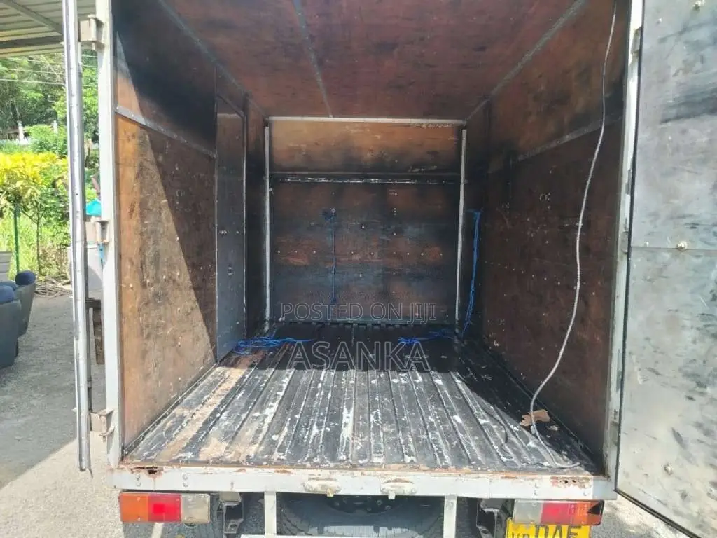 Ashok-Leyland Dost LS 2016 Lorry (Used)