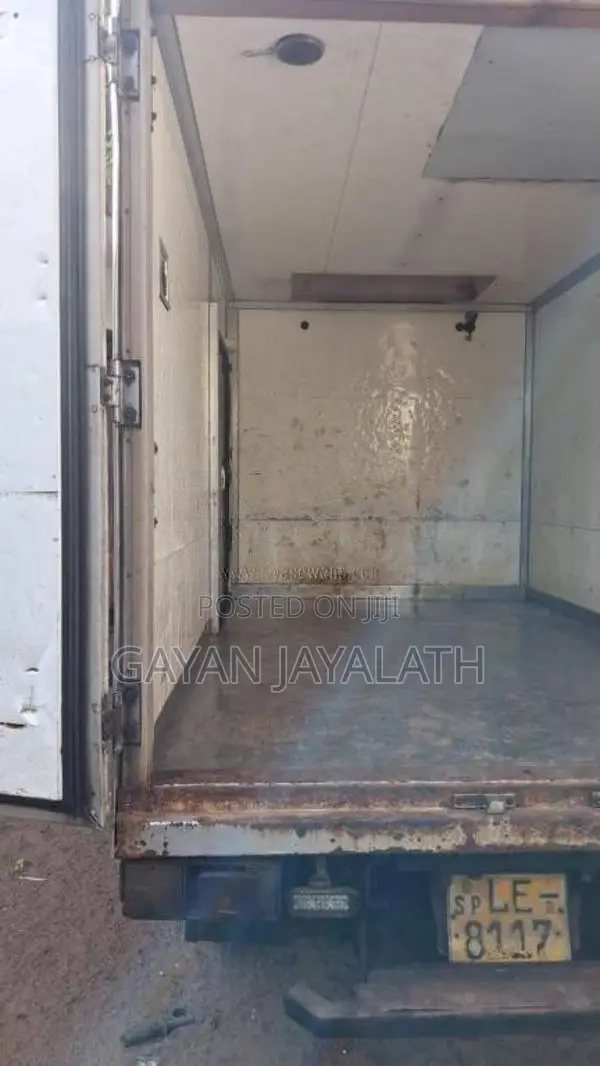 Toyota Dyna 2003 Lorry (Used)