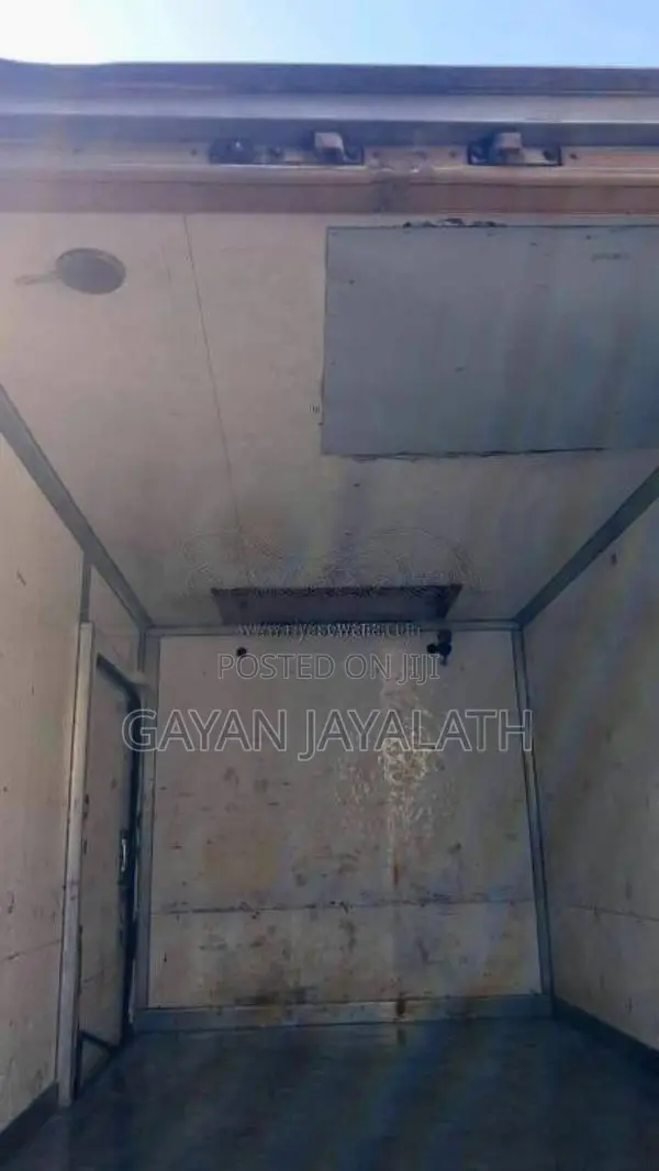 Toyota Dyna 2003 Lorry (Used)