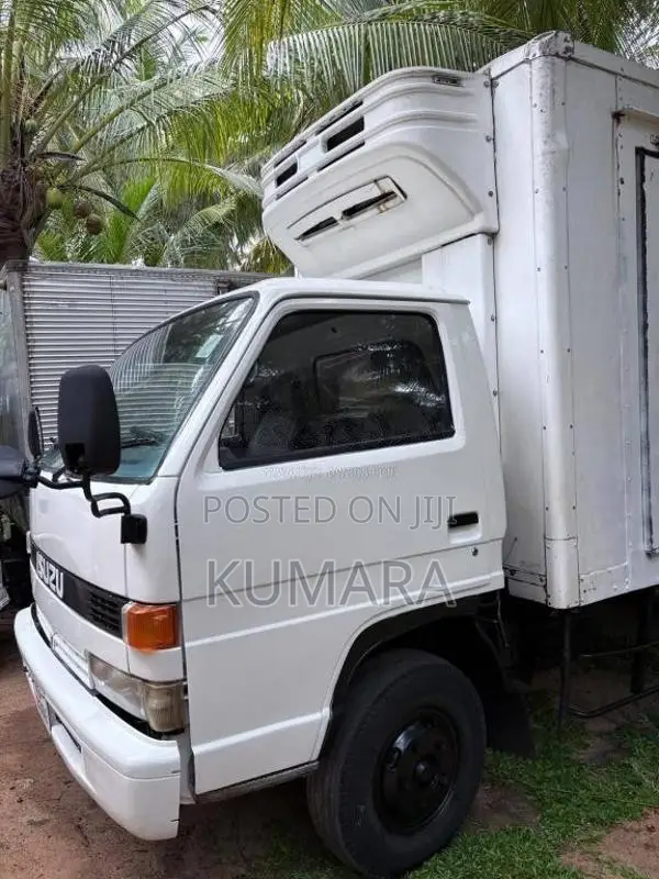 Isuzu Full Body 1989 Lorry (Used)