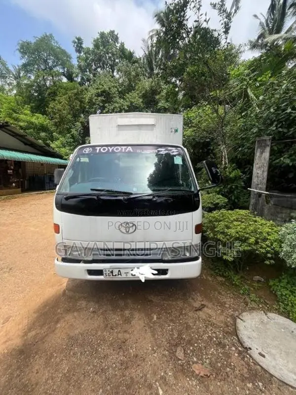 Toyota Dyna 2000 Lorry (Used)