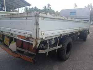 Isuzu NPR71L 2000 Lorry (Used)