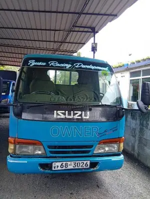 Isuzu ELF 10.5ft 1991 Lorry (Used)