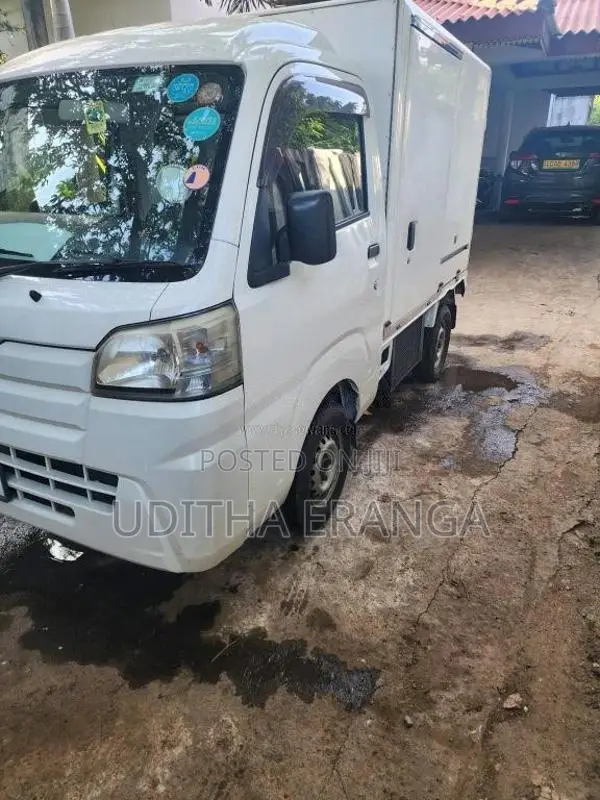 Daihatsu Hijet 2018 Lorry (Used)