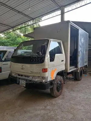 Toyota Dyna 1996 Lorry (Used)