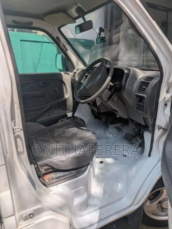Suzuki Carry 2001 Lorry (Used)