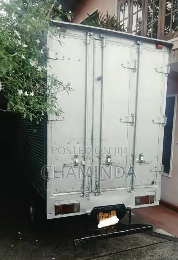 Isuzu NKR81EAV 2003 Lorry (Used)