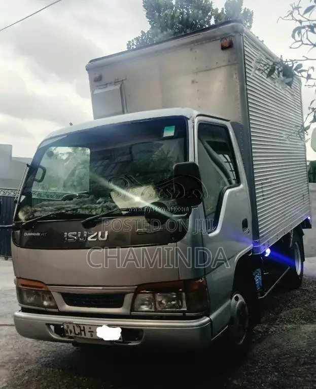 Isuzu NKR81EAV 2003 Lorry (Used)