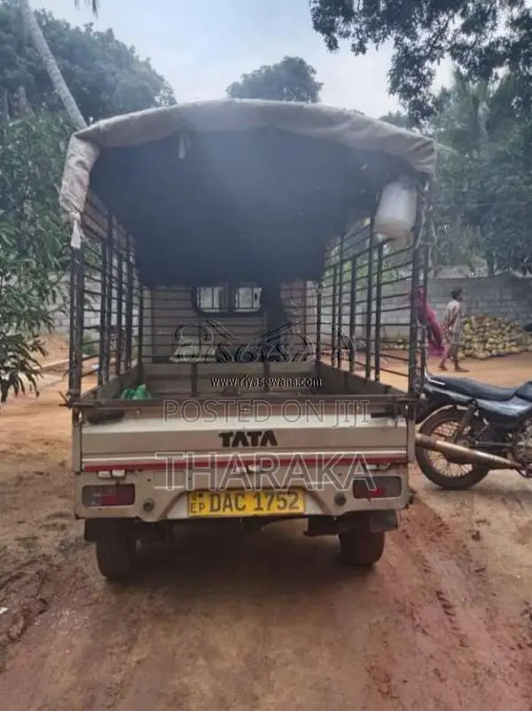 Tata Dimo Batta 2015 Lorry (Used)