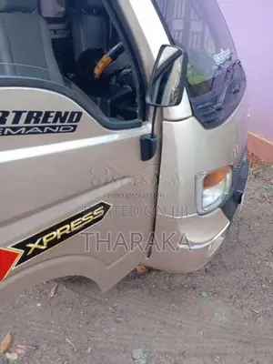 Tata Dimo Batta 2015 Lorry (Used)