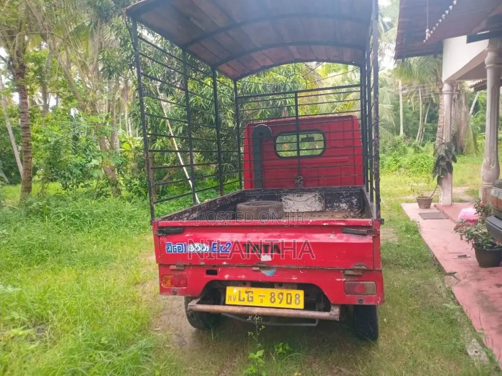 Tata Dimo Batta 2009 Lorry (Used)