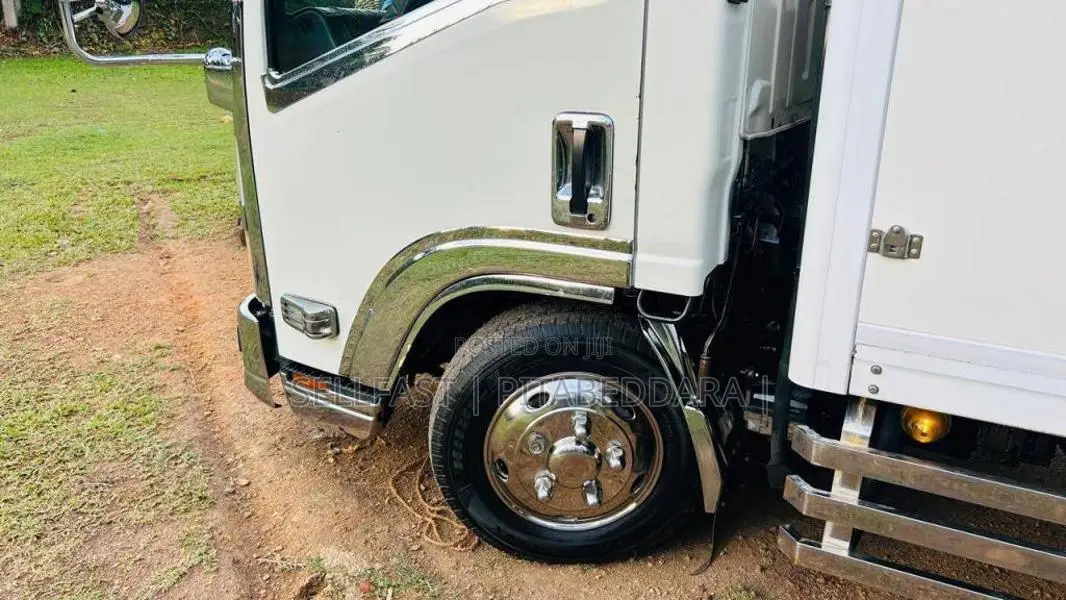 Isuzu Elf 2021 Lorry (Used)