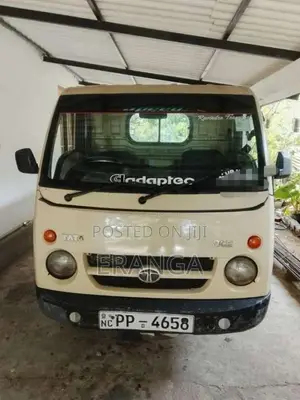 Tata Dimo Batta 2010 Lorry (Used)