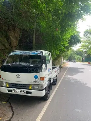 Toyota Dyna 2002 Lorry (Used)