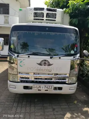Isuzu Freezer Truck 2012 Lorry (Used)