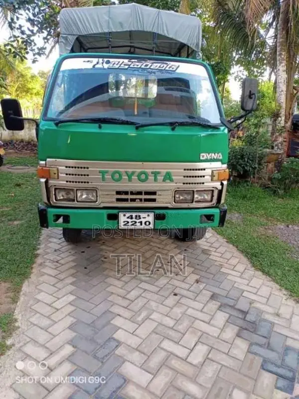 Toyota Dyna 1996 Lorry (Used)