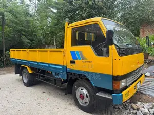 Mitsubishi Canter 4D30 1986 Lorry (Used)
