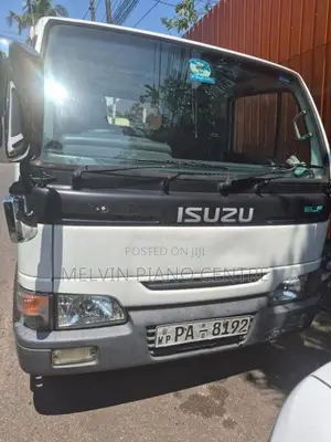 Isuzu ELF 2005 Lorry (Used)