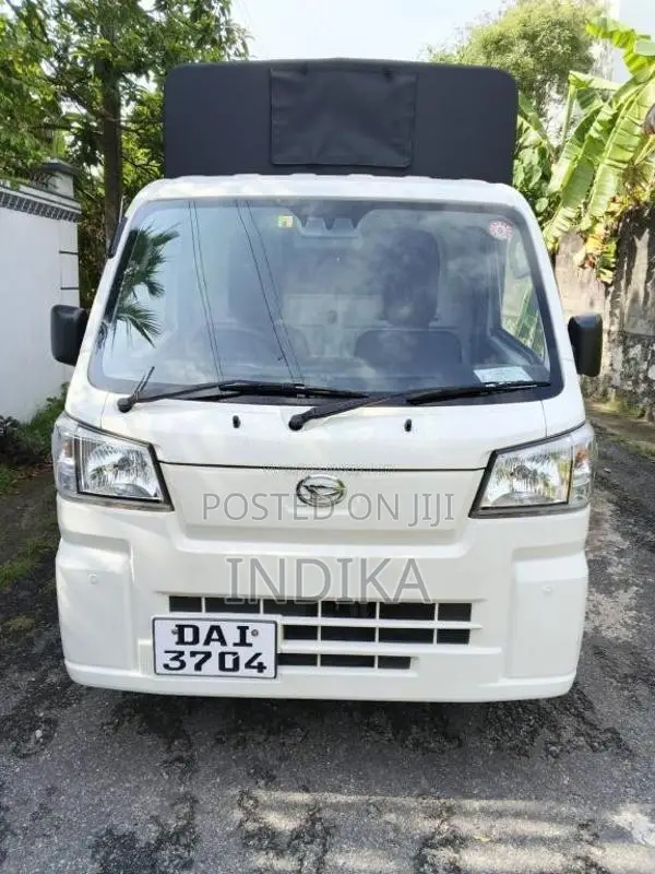 Daihatsu Hijet 2023 Lorry (Used)
