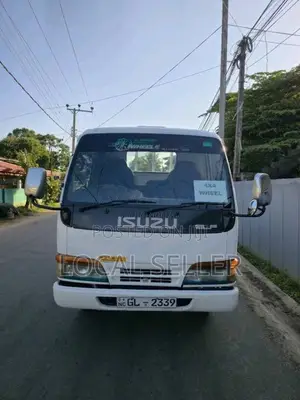 Isuzu ELF 1995 Lorry (Used)