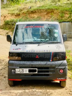 Mitsubishi MiniCab 2002 Lorry (Used)