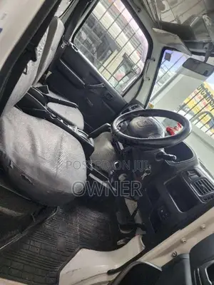 Suzuki Carry 2011 Lorry (Used)