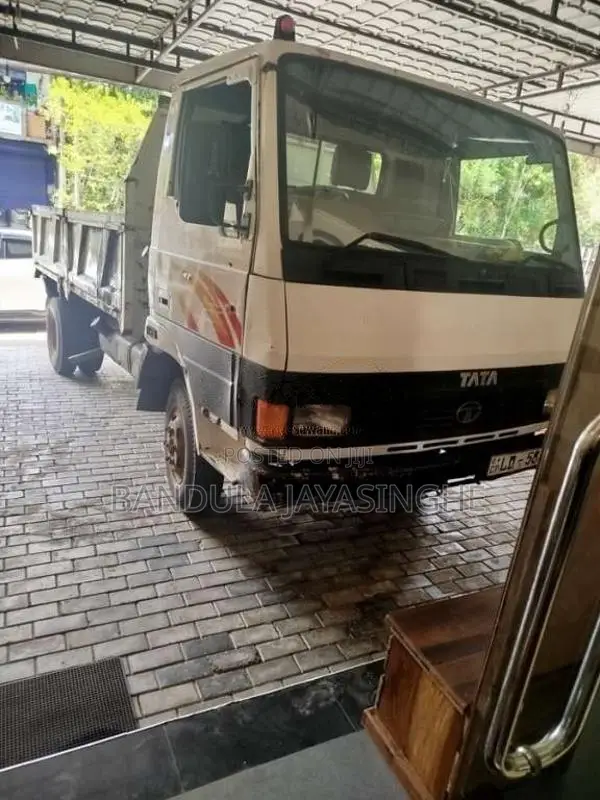 Tata Tipper Cube 2006 Lorry (Used)