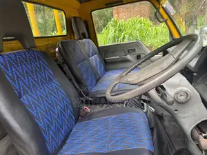 Mitsubishi Canter 4D30 1986 Lorry (Used)