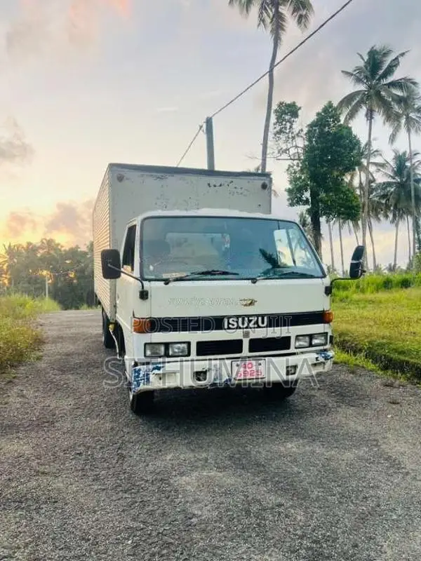 Isuzu ELF 1980 Lorry (Used)