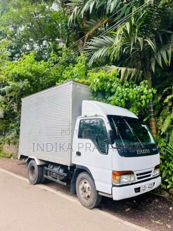 Isuzu NHR69 2002 Lorry (Used)
