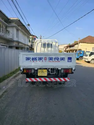 Isuzu ELF 1995 Lorry (Used)